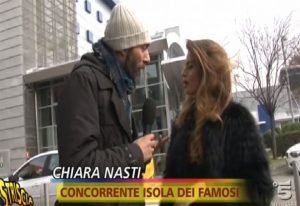 Chiara Nasti Non Nega il Canna-Gate - Fugge Davanti alle Telecamere di Striscia la Notizia.